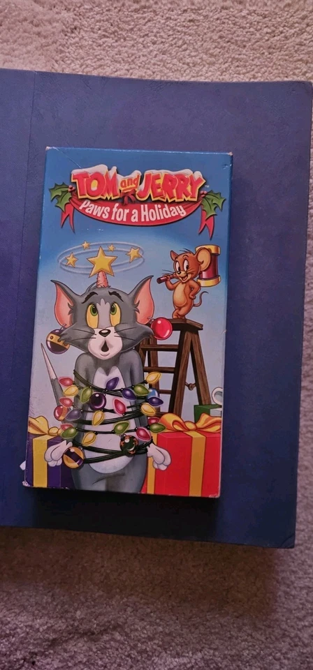 Tom And Jerry Paws For A Holiday Vhs - Image 1 of 1