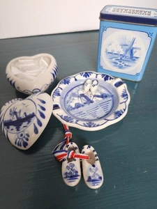 Lot Of Delft Trinkets Ashtray Trinket Box Tin And Shoes - Picture 1 of 6