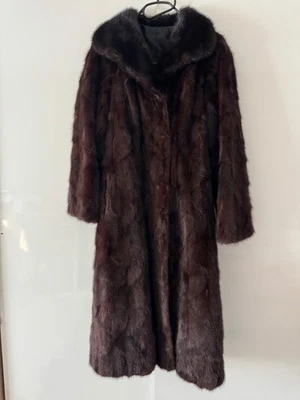 Manteau en véritable vison brun – Taille 38 – Excellent état –  - Photo 1/4