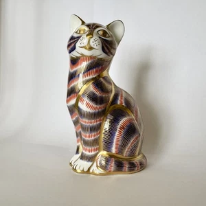 Royal Crown Derby AMARI SEATED CAT Paperweight - SILVER STOPPER with retail Box - Picture 1 of 7