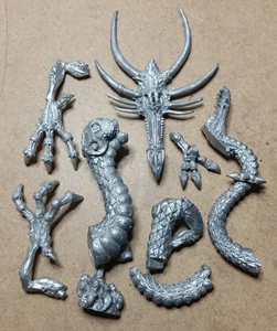 Warhammer Fantasy Waldelfen grüner Drachenkörper - Metall - gestreift - Bild 1 von 1