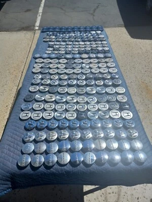 LOTE 240 TAPAS CENTRALES, DODGE, HONDA, LEXUS, ACURA, MERCEDES, MAZDA, TOYOTA, SUBARU, FORD Foto 1 de 4