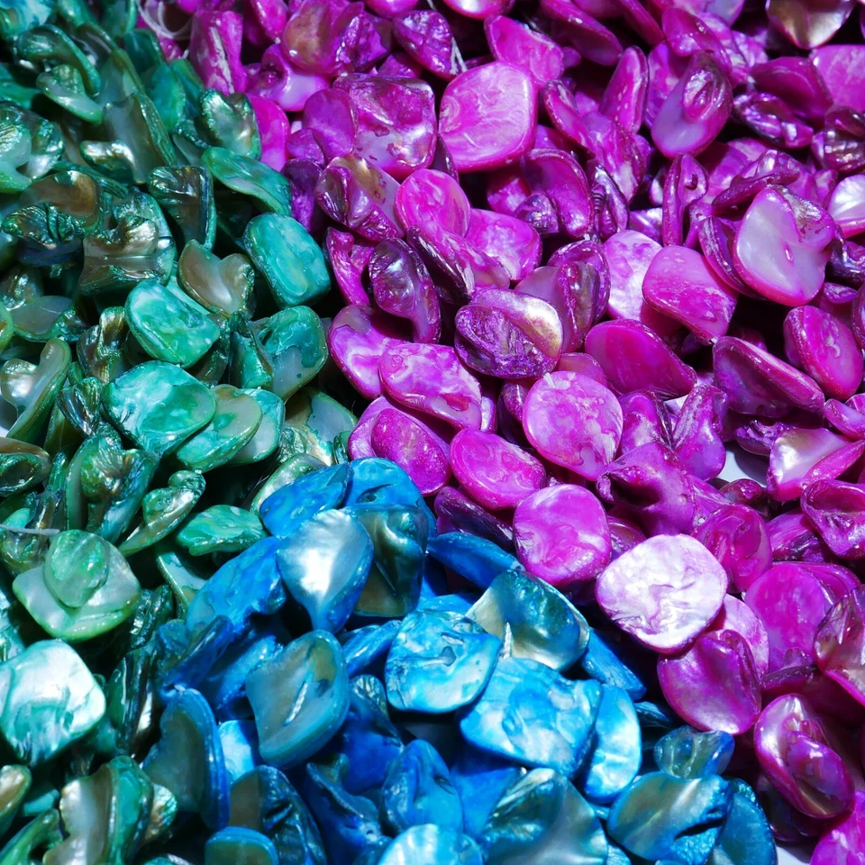 NELLYS Perlmutt Nuggets 18 tolle Farben Farben 1 Strang  Muschel Perlen  - Bild 1 von 1