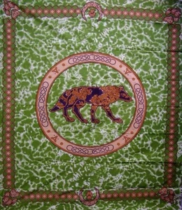 Celtic Wolf Tapestry Cotton Bedspread 108" x 88" Full-Queen Green - Picture 1 of 2