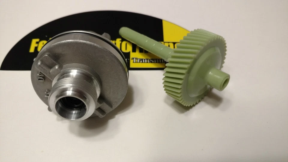 TH400 45 Tooth Speedometer Gear & Matching Speedometer Gear Housing  - Image 1 of 1