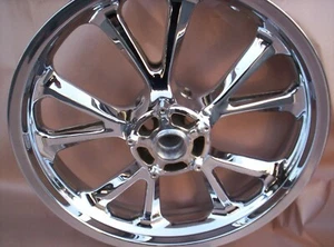 HONDA GL1800 Front WHEEL 18-23 Chrome EXCHANGE - Picture 1 of 1