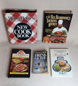 Lot Of 5 Vintage 80's Cookbooks Recipe Books Drink Guide - Picture 1 of 13