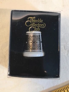 Vintage Fingerhut...schönes Goldbrokat Design...Made in France - Bild 1 von 6