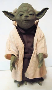 vintage/mod Star Wars interactive Yoda battery op toy figurine 2005 - Picture 1 of 8