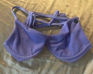 Hollister Scrunch Unlined Underwire Plunge Bikini Top L - Picture 1 of 3