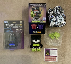 SDCC 2013 Transformers Megatron The Loyal Subjects Series One + Bonus Longhaul - Picture 1 of 9
