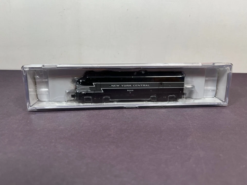 Life Like Trains N Scale Diesel Locomotive 7224 C-Liner A Unit New York NYC 5008 - Image 1 of 4