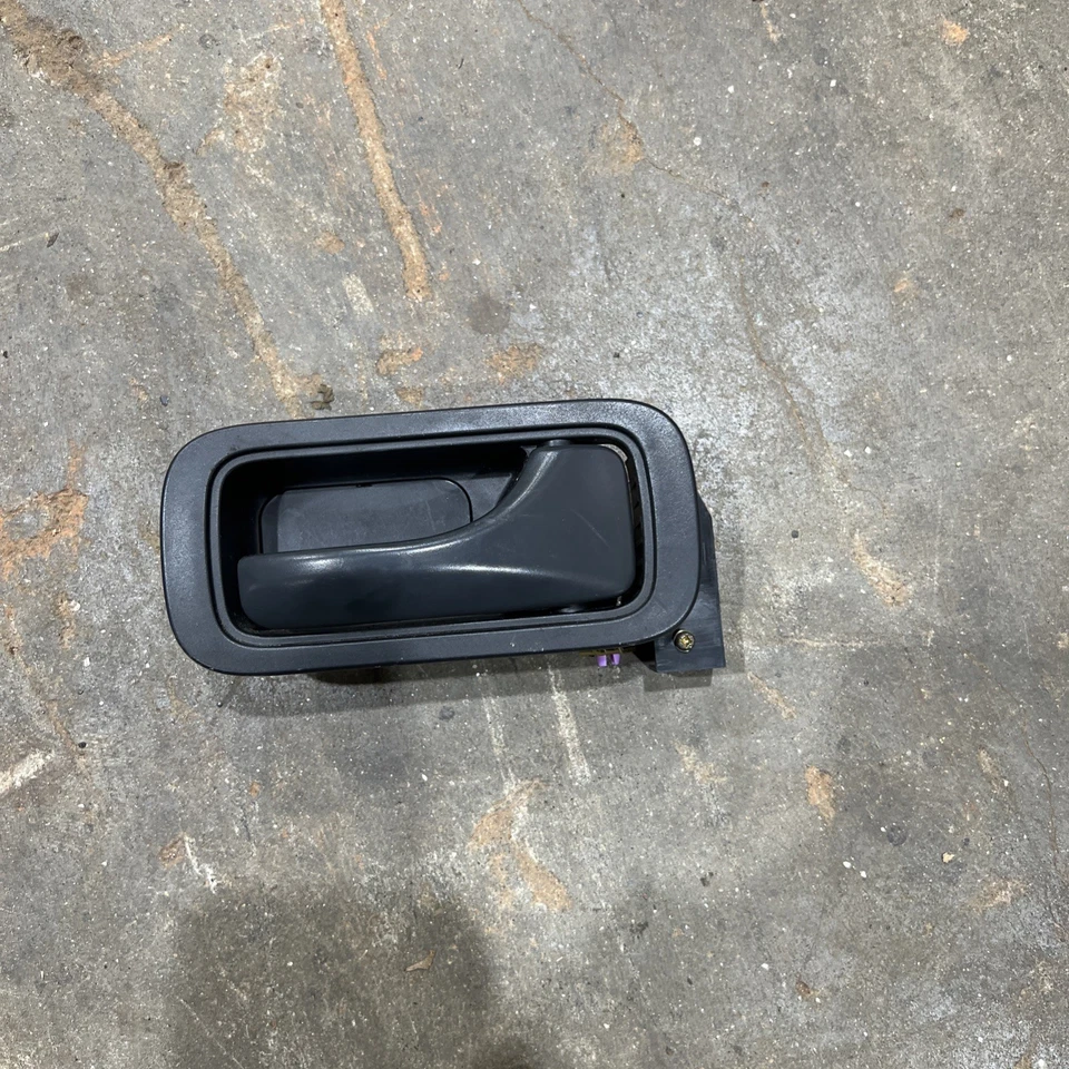 2003 - 2010 Honda Element Ex maçaneta da porta traseira interna direita destro fabricante de equipamento original E10060 - Imagem 1 de 4