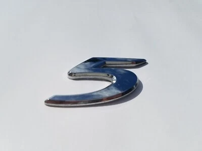 06 07 08 09 10 MAZDA 5 MAZDA5 EMBLEMA PORTÃO TRASEIRO LOGOTIPO EMBLEMA SÍMBOLO FABRICANTE DE EQUIPAMENTO ORIGINAL (2007) - Imagem 1 de 3