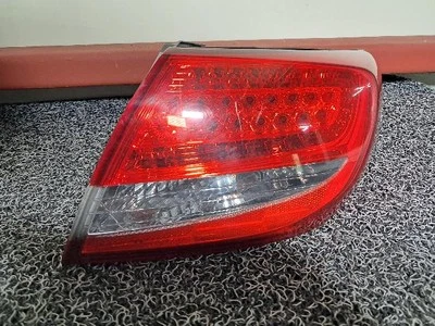 2011 现代 Azera Grandeur 后,右尾灯 92402 3L500 — 第 1/4 张图片