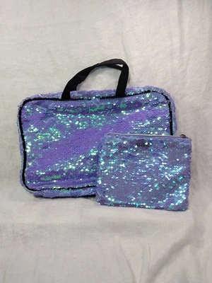 Conjunto de bolsa Bebe Mermaid Weekender lantejoulas maquiagem iridescente bolsa grande acessório  - Imagem 1 de 4