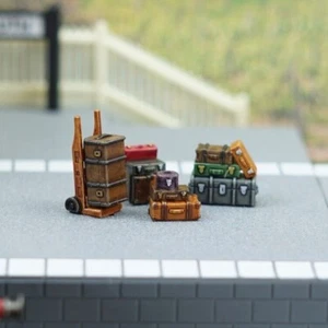 Model Railway Luggage Set in HO / OO Gauge. Hornby 1:76 4mm Scale - Picture 1 of 12