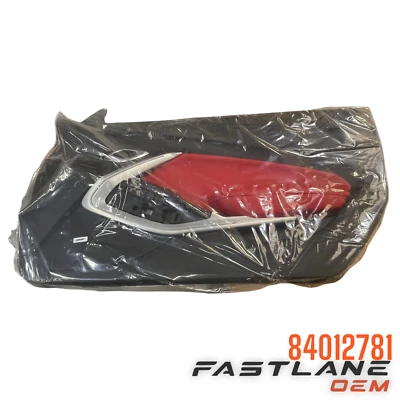 Chevrolet Camaro 2016-2019 puerta delantera derecha roja moldura nuevo OEM 84012781 Foto 1 de 4