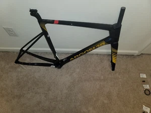 Argon 18 Sum Pro Frame and Fork - Picture 1 of 10