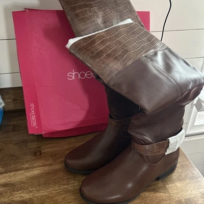 Botas de motociclista hasta la rodilla ShoeDazzle marrón demi talla 9 1/2 para mujer Foto 1 de 4