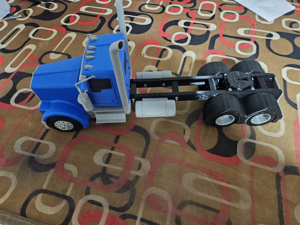 3d printed W900 Kenworth - Image 1 of 3