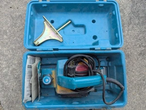 Makita 1900B 3-1/4" Elektrohobel Werkzeug mit Hartschalenkoffer, Zubehör - Bild 1 von 4