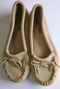 NEW Women's Minnetonka Moccasins Allie Knit Plug Trapper Stone Tan Siize 8 - Picture 1 of 4
