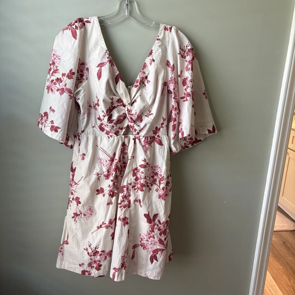 Mini Vestido Abercrombie & Fitch Rosa Floral Popelina Algodón Recortado Bolsillos Medianos Foto 1 de 4