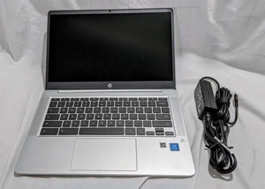 HP 14 inch (64GB, Intel Pentium, 2.70GHz, 4GB) Chromebook, great school laptop - Picture 1 of 5