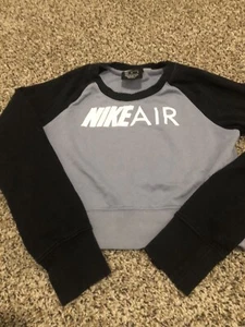 Nike Girls Jumper Size M Purple Black Logo Nike Air - Picture 1 of 4
