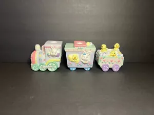 Juego de tren portavelas y pollitos de porcelana pintada a mano vintage de 3 piezas - Imagen 1 de 10