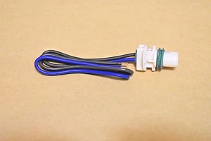 Side Marker License Socket 90-92 Olds Toronado 91-92 Custom Cruiser 98 Cutlass - Picture 1 of 6