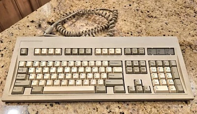 Vintage Keytronic Computer Keyboard E03435 Gateway 2000 FCC ID CI8AVE03435 - Image 1 of 4