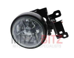 Bumper Fog Light Lamp Front Right for PAJERO SHOGUN SPORT K96W MK1 3.0 - Picture 1 of 6