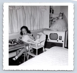Vintage Photograph Cute Girl with Dolls & Television TV in Bedroom 3.5x3.5 - Picture 1 of 2