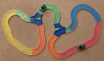 Mindscope Magic Car Track Twister Tracks Flexible 2 Light Up Cars 255 pcs  12ft - Image 1 of 4