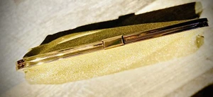 Vtg 90’s Elizabeth Taylor Gold Glitter Clutch Evening Bag White Diamonds Read! - Picture 1 of 3