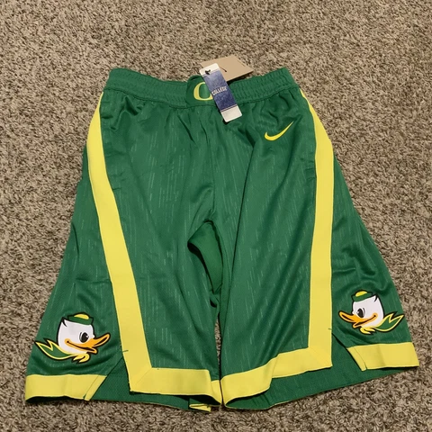 Nike Oregon Ducks  Dri-Fit Shorts Green/Yellow Men’s Size: Medium Basketball Cover