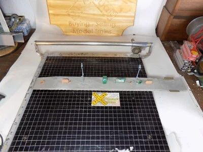 HO  Kibri H736-736-732-735 Passenger Platforms w/ramp/crossover 24" (R121219) - Image 1 of 4