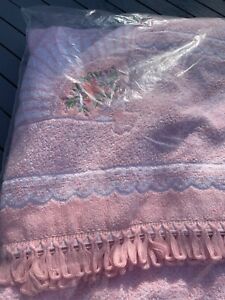 Vintage  Bath Towel pink fringe  cotton - Never used