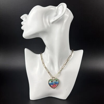 Collar de eslabones con clip de papel tono dorado Betsey Johnson de colección colgante corazón arco iris Foto 1 de 4