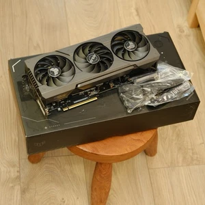 Tarjeta de gráficos ASUS NVIDIA GeForce RTX 4070 Ti SUPER TUF 16 GB GDDR6X GAMING OC - Imagen 1 de 17