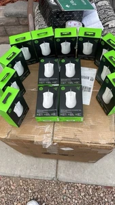 Razer DeathAdder Essential Wired Optical Gaming Mouse White - NEW SEALED BOX - Picture 1 of 5