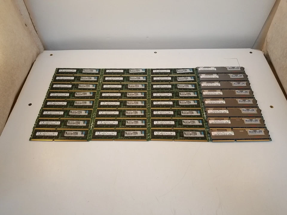 Hynix/Samsung 256GB (32 x 8GB) PC3-10600R 2Rx4 ECC Reg Server Memory - Image 1 of 3