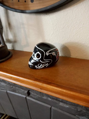 Atlanta Falcons, Skull Helmet, Ceramic. Clay Figure, Hand made/Painted 3'' Cover