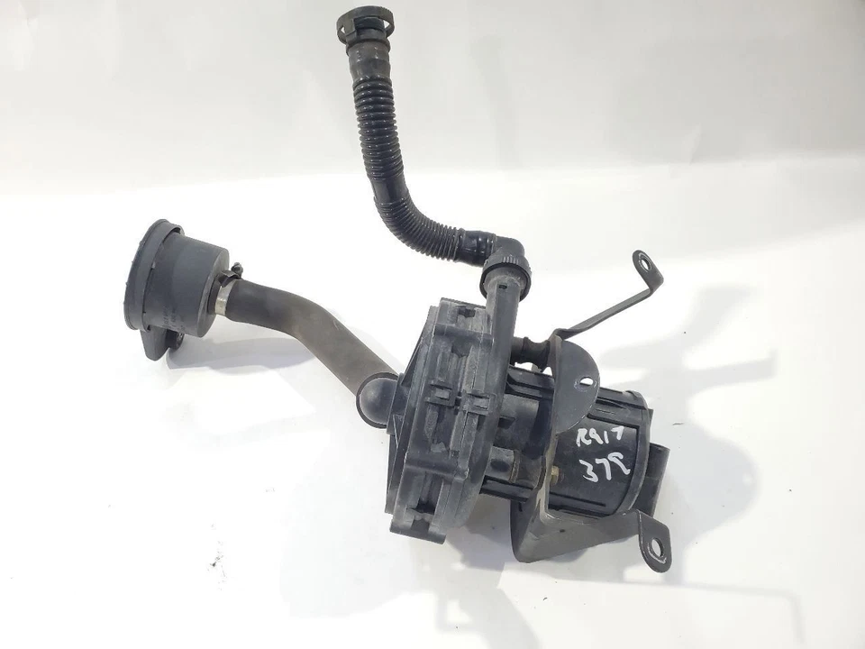 BMW X5 2001 2002 2003 OEM bomba de inyección de aire 3,0 L  Foto 1 de 4