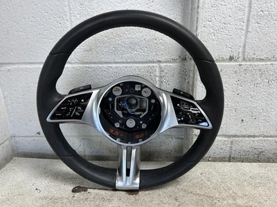 Volante Mercedes Benz CLA250 2025 de cuero negro con palanca de cambios OEM Foto 1 de 4