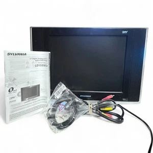 Sylvania TV DVD Combo LD155SC8 LCD 15" Flatscreen HDTV Retro Gaming Movies Teen - Picture 1 of 9