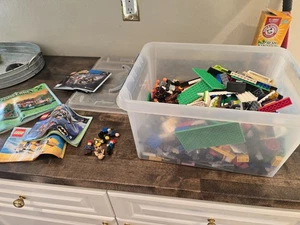 Verschiedene Lego Stücke Stck. Lot mit einigen Figuren 8 Pfund Legos - Bild 1 von 8