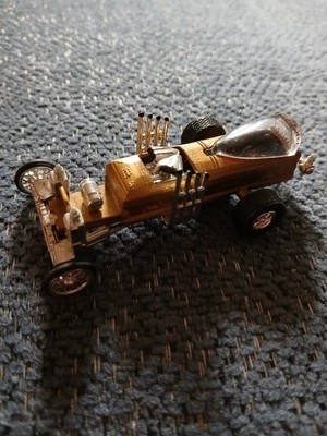 1/64 JOHNNY LIGHTNING 1999 THE MUNSTERS DRAG-U-LA Rubber Tire Car - Image 1 of 4